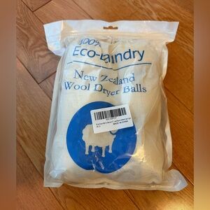 NWT New Zealand 100% Wool Dryer Balls 6 Pack